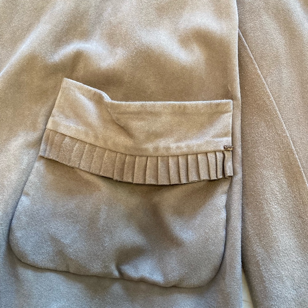 MaxMara Italian suede luxury jacket, size 12-14 - Picture 5 of 12